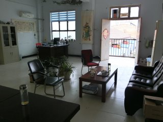 全自動(dòng)充電機(jī)業(yè)績(jī)?cè)賱?chuàng)新高，離不開辛勤的你們